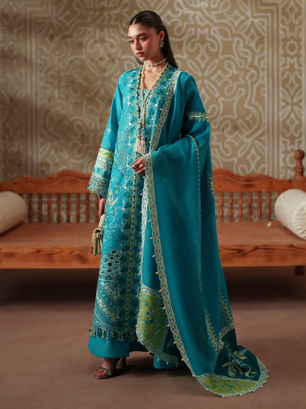 D-116-B| 3 PC Luxury Lawn