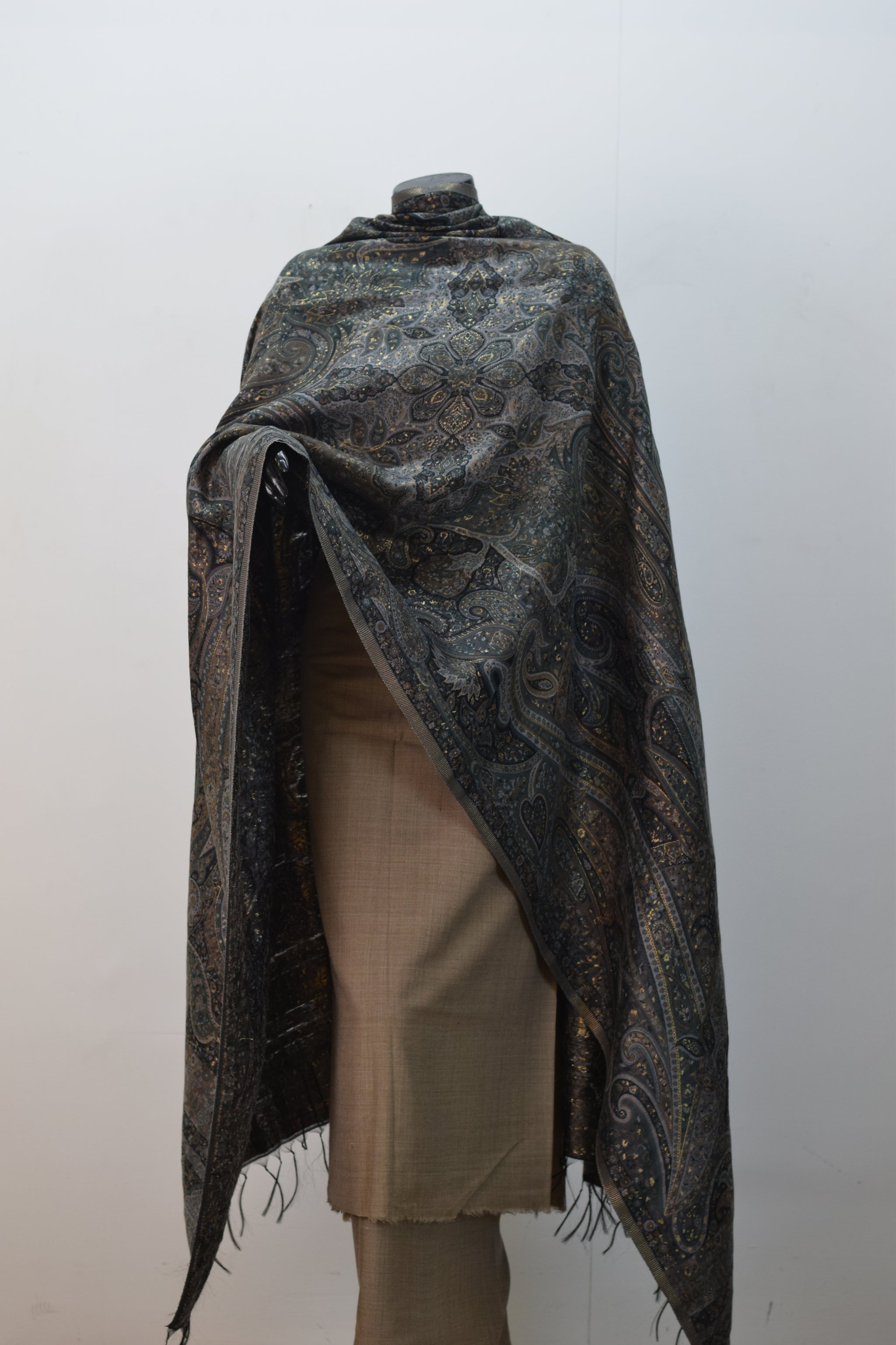 Kaani Shawl Zari Work