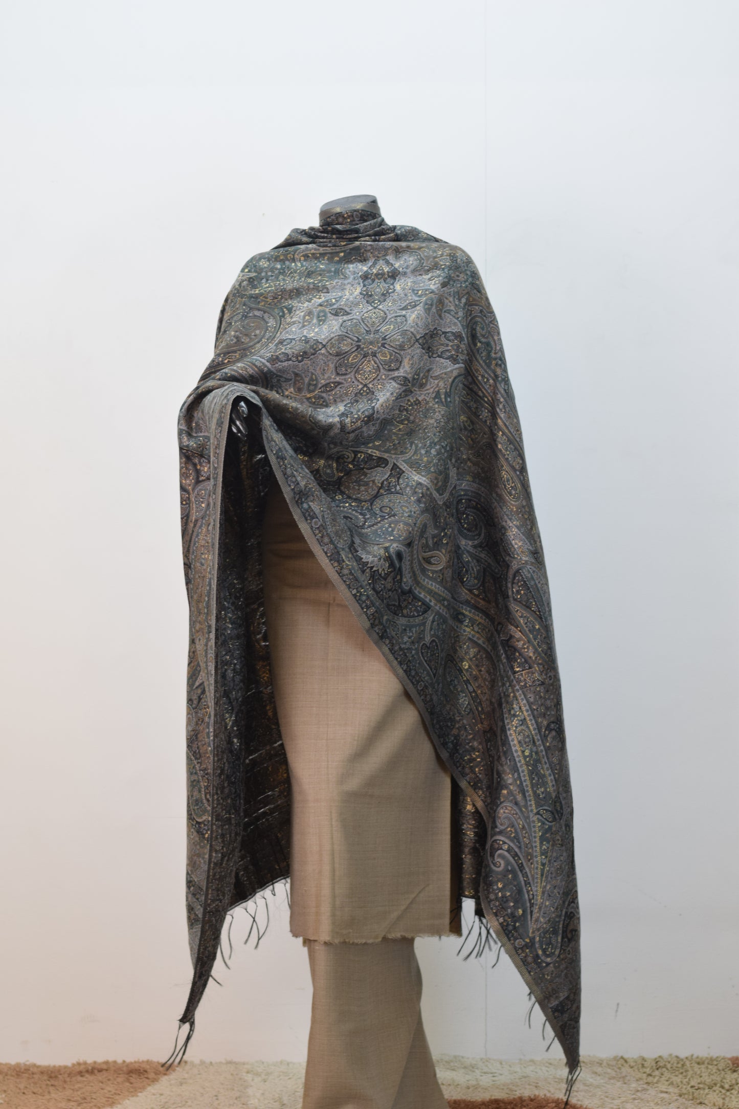 Kaani Shawl Zari Work