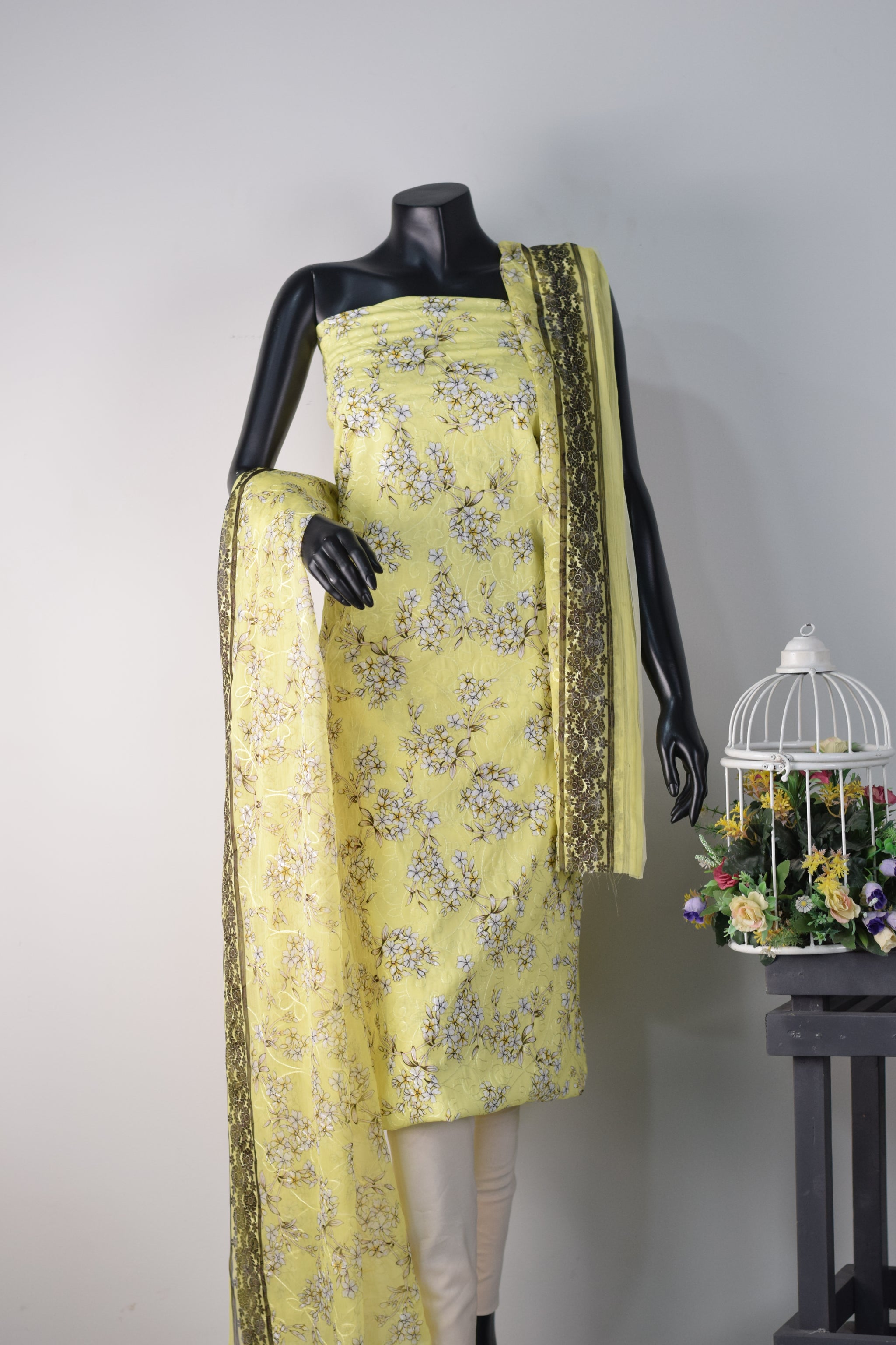 Printed lawn