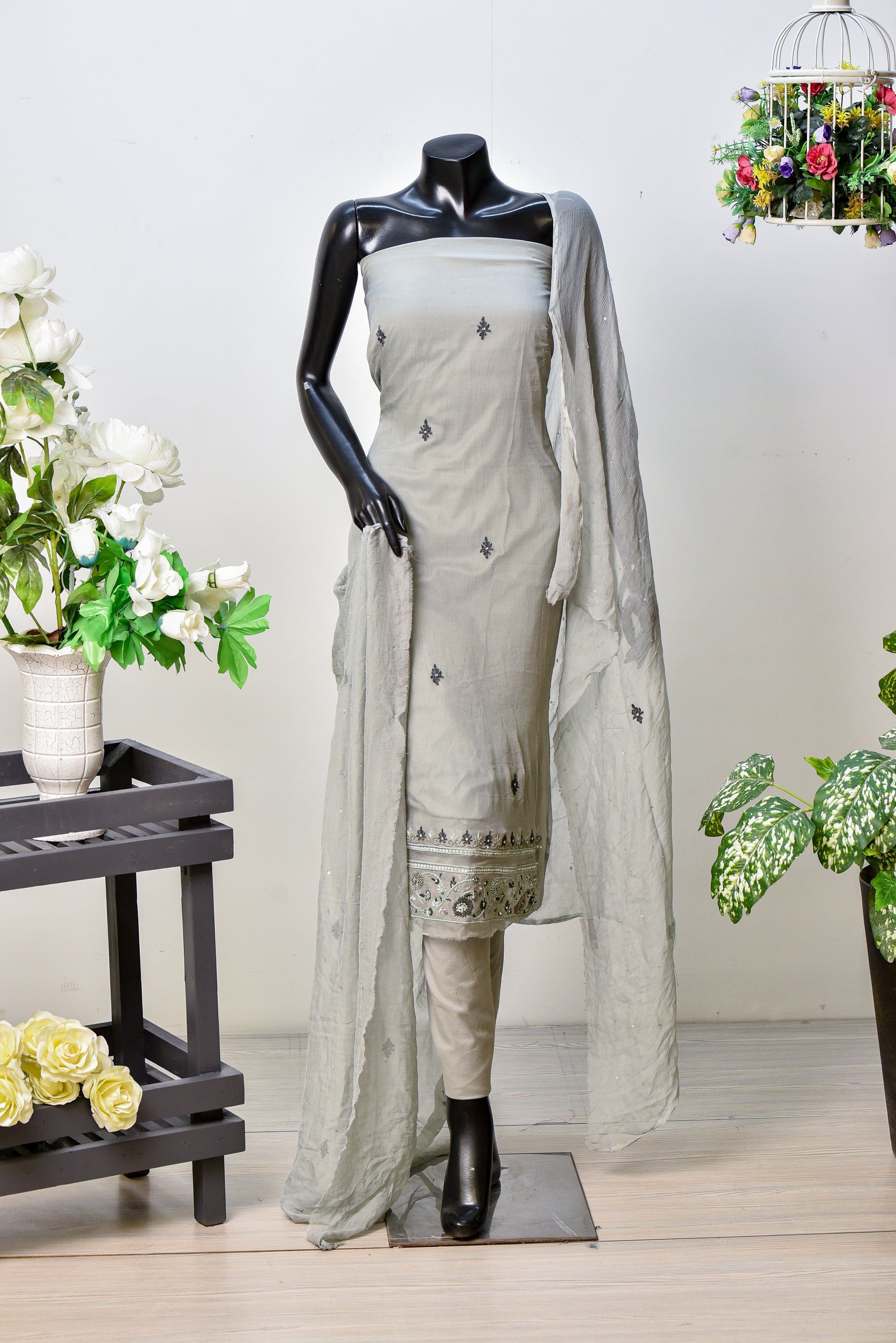 Siyana | Daman Embroidery & Chiffon Embroidery Trouser