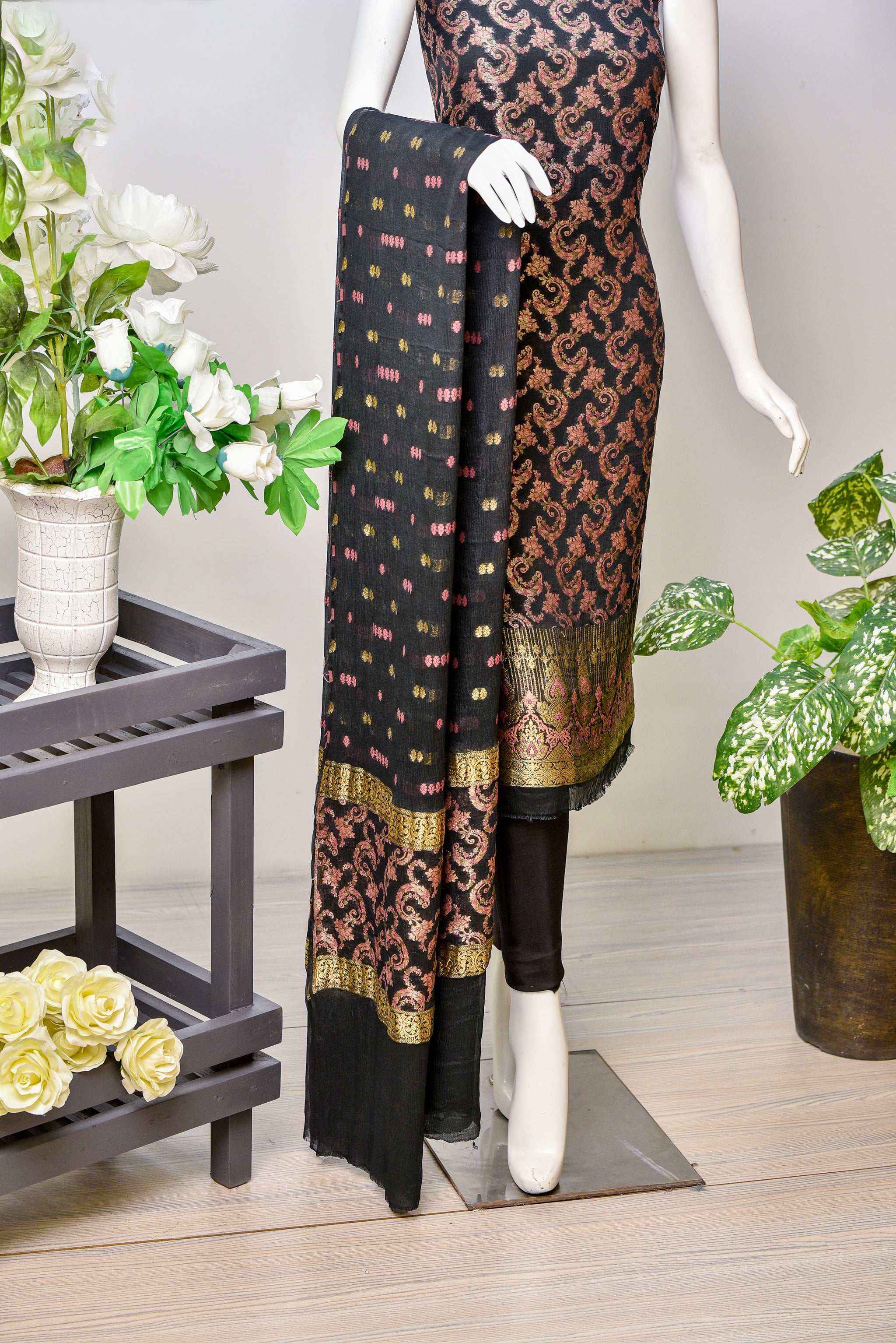 Savera | Zari Chiffon Banarsi