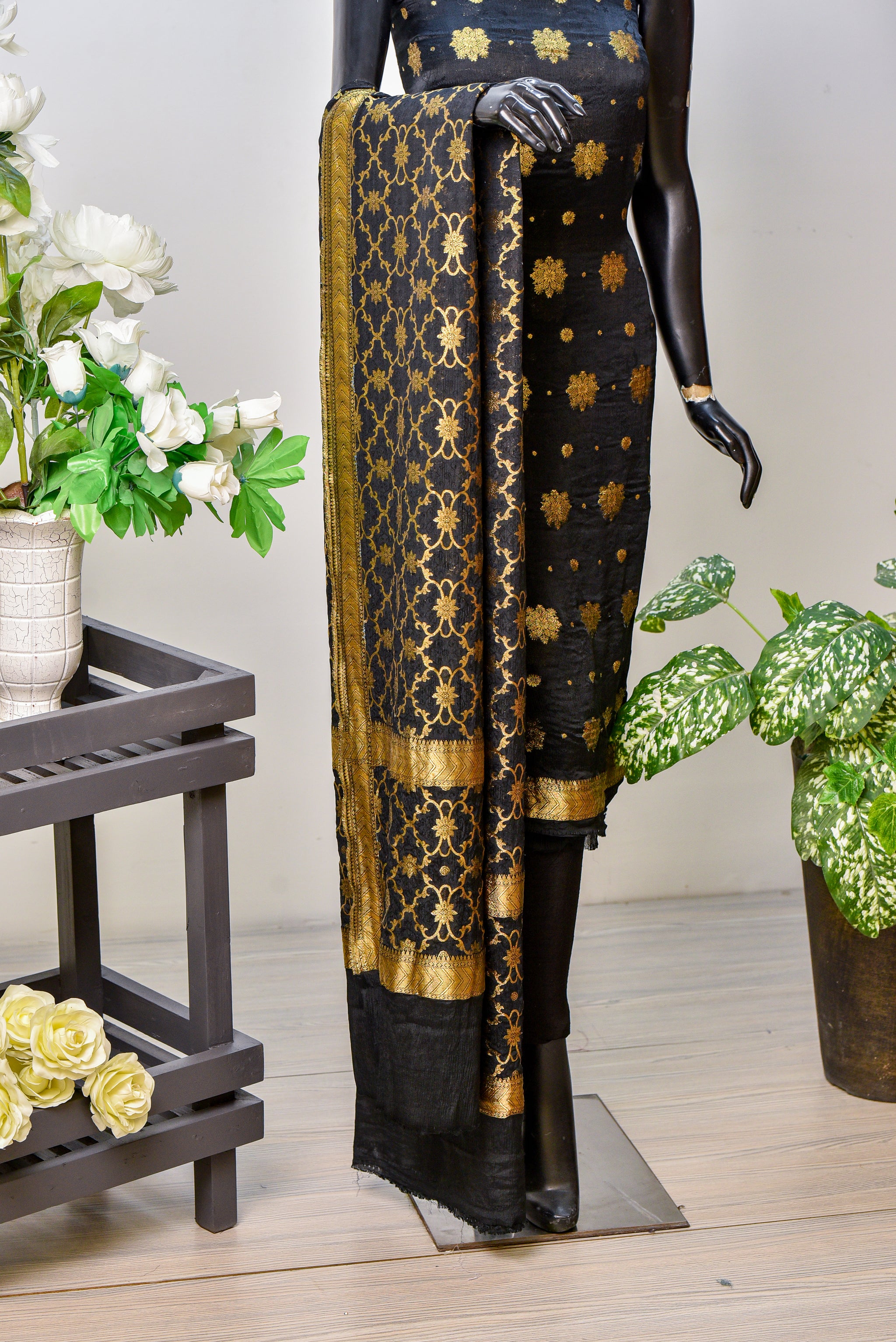 Khumaar | Resham Work