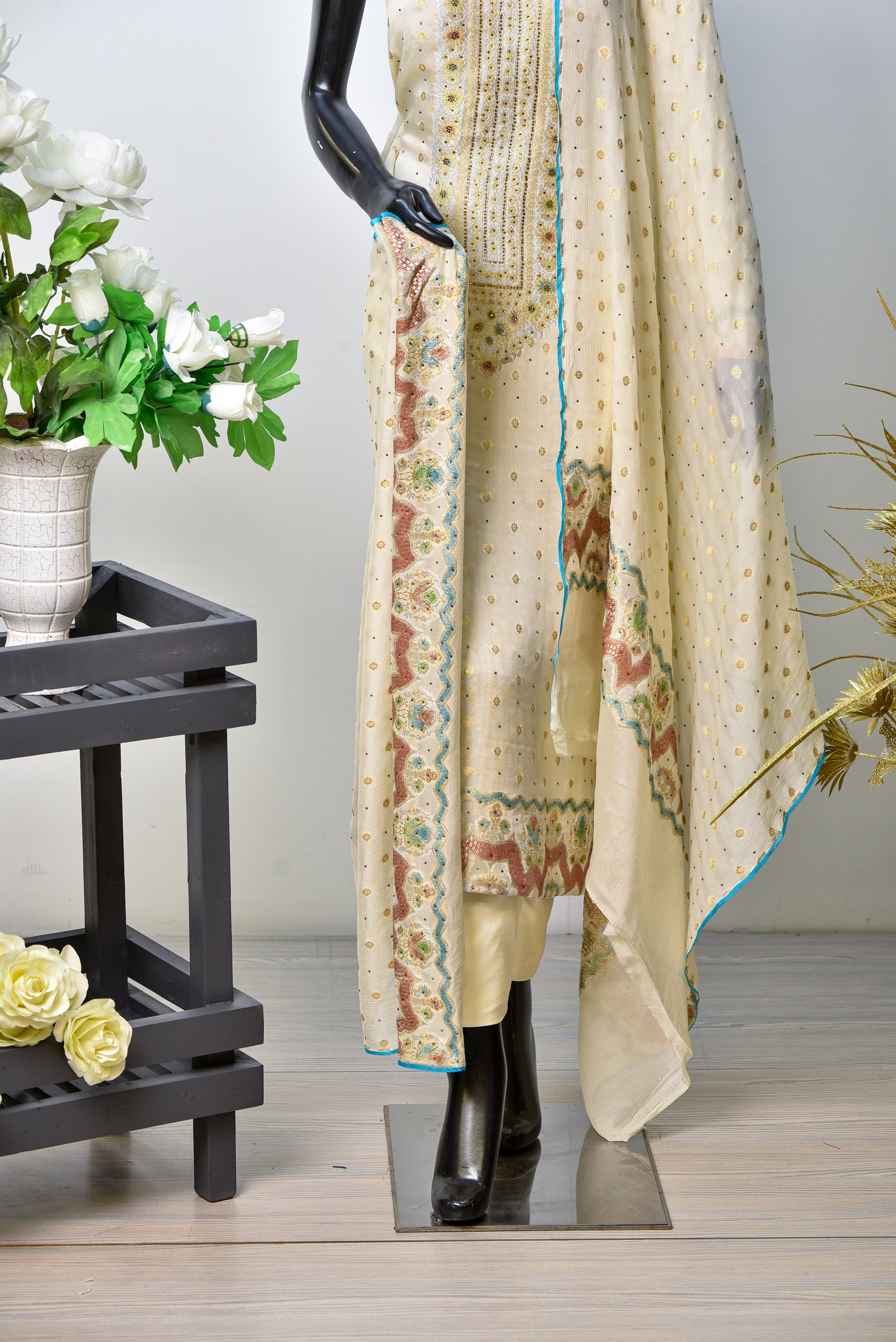Noorani Lahza | Chiffon Banarsi With Stone Work