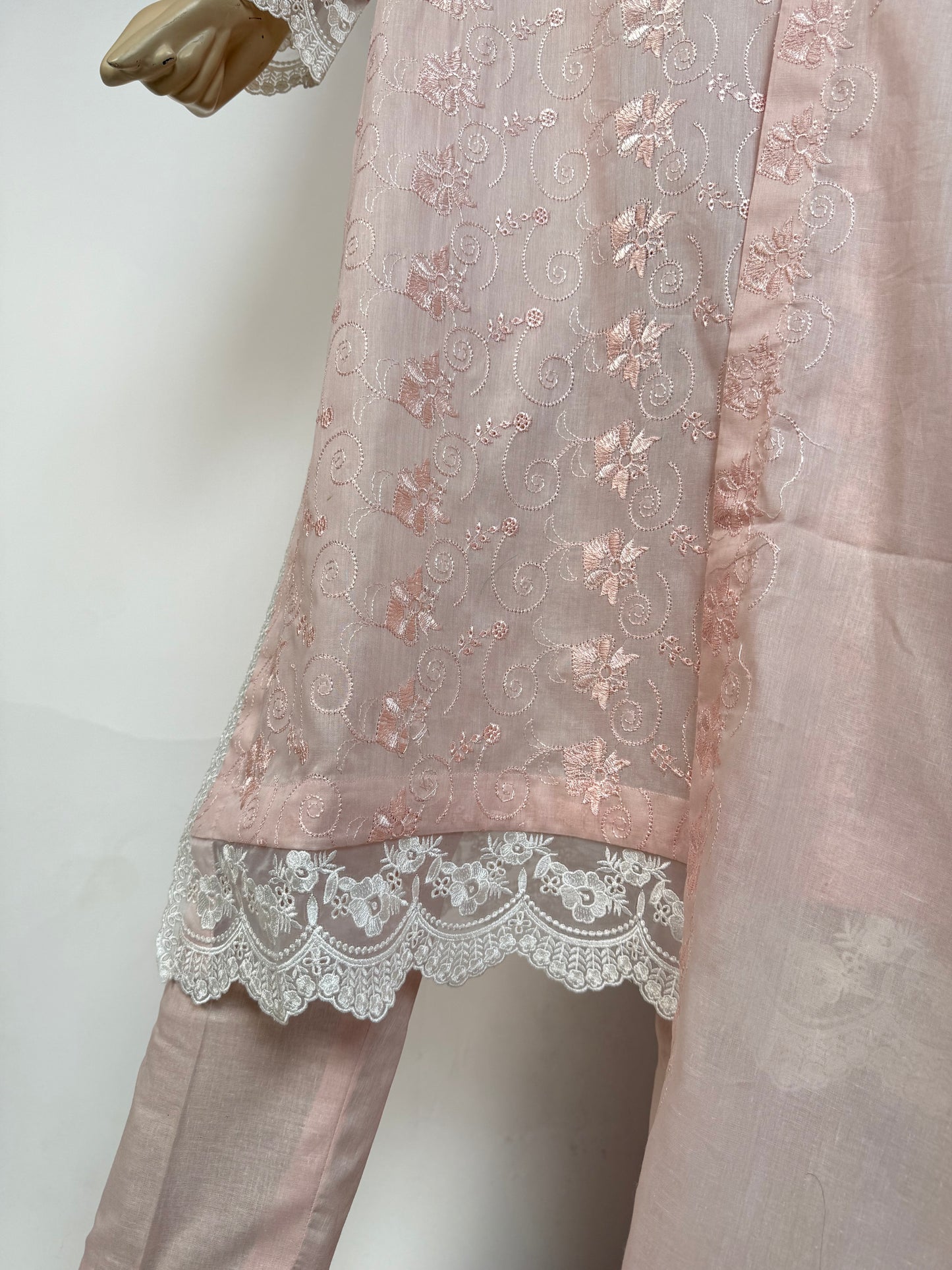 Portia ChikanKari Lawn | Powder Pink Chikankari 3-Piece Unstitched Luxury Lawn