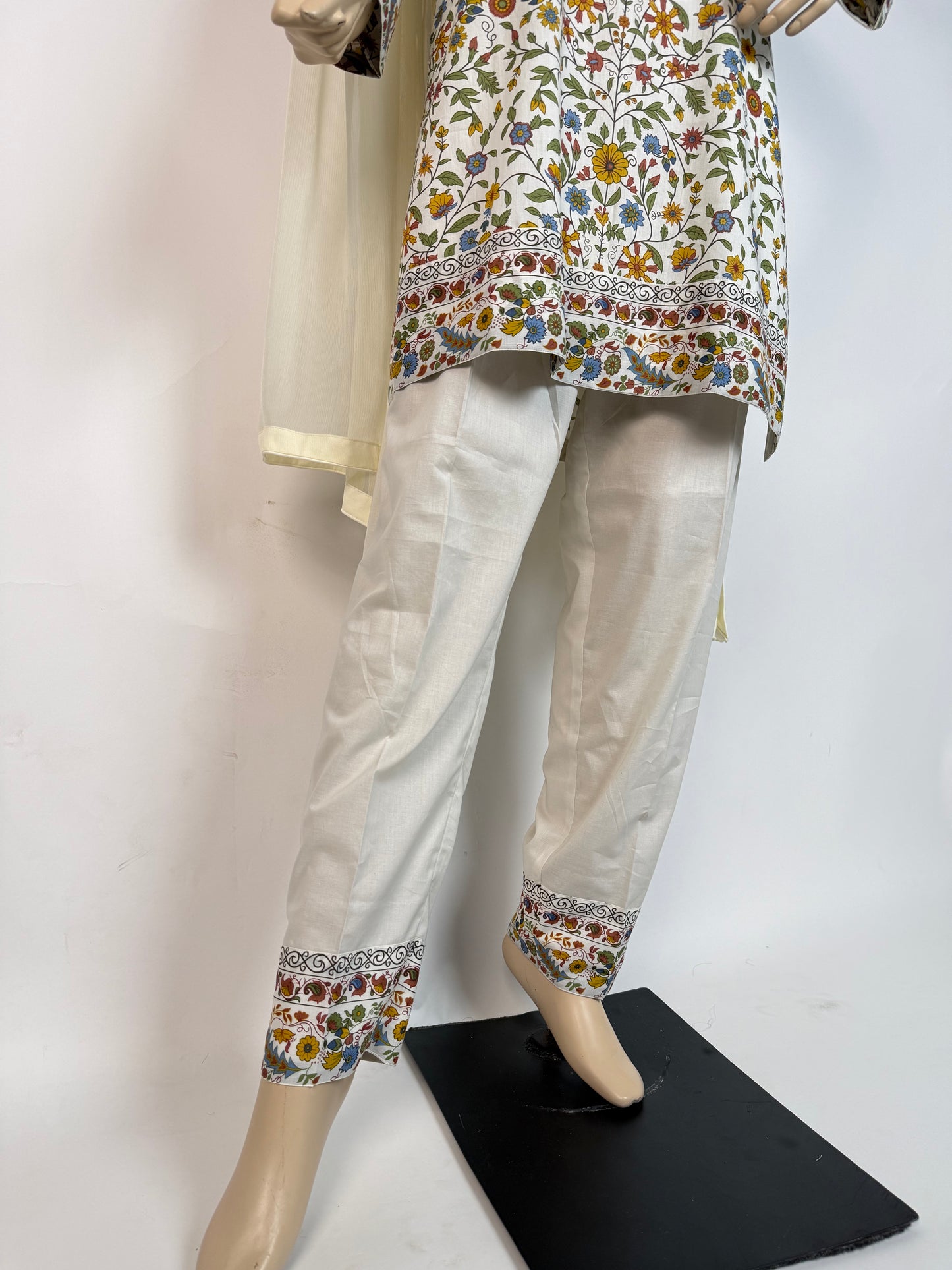 Portia Lawn | Ivory Meadow Floral 3-Piece Unstitched Lawn with Applique Dupatta